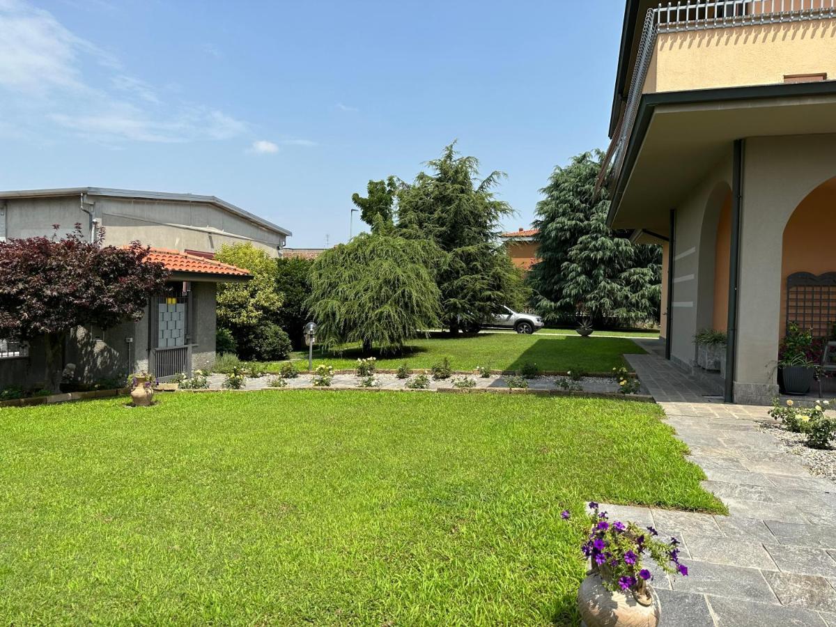 Villa 2 Cassano dʼAdda Exteriér fotografie