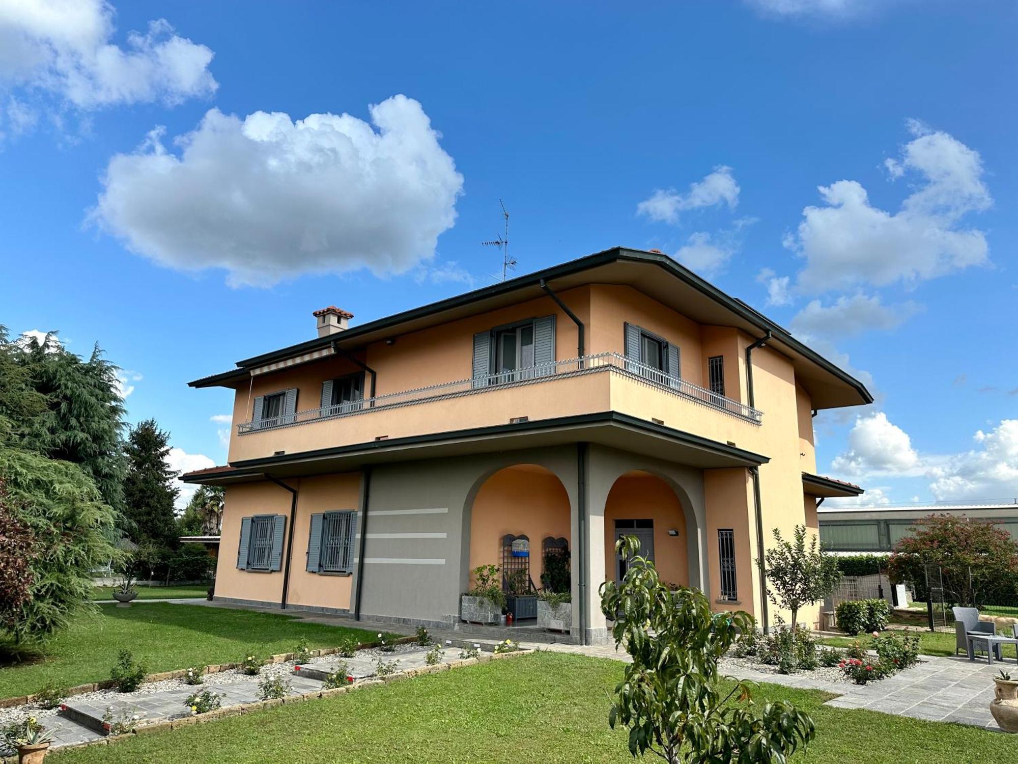 Villa 2 Cassano dʼAdda Exteriér fotografie